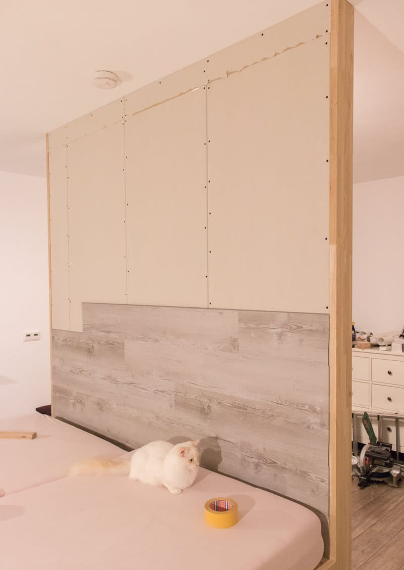 Plattform Bett mit Stauraum - IKEA Hack für einen praktischen Schlafplatz